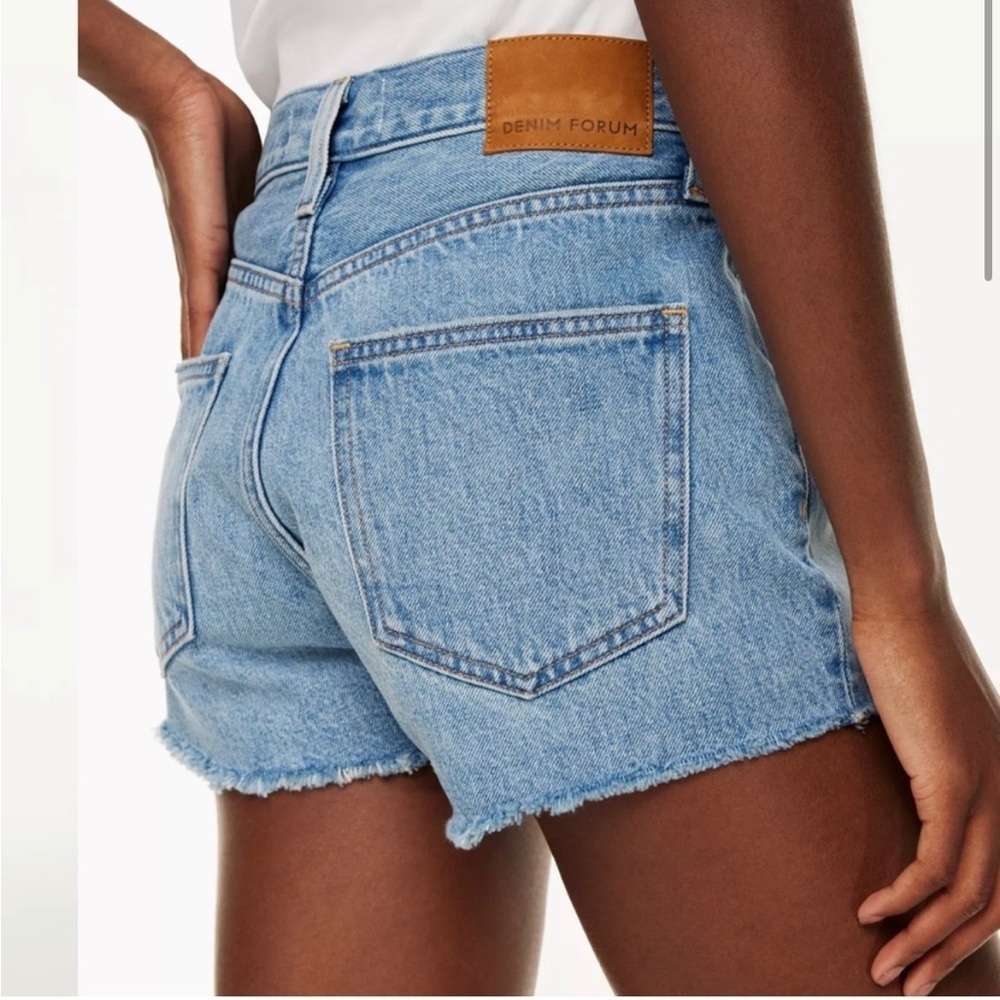Denim Forum Aritzia The Yoko Hi-Rise Jean Short Size 25
